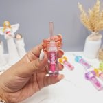 برق لب شاین دار زیبا طرح پاپیون برند Romantic lady برند NO:JY8055