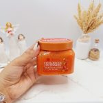 اسکراب شنی رایحه توت فرنگی برند راکو فوق العاده با کیفیت کد 1307